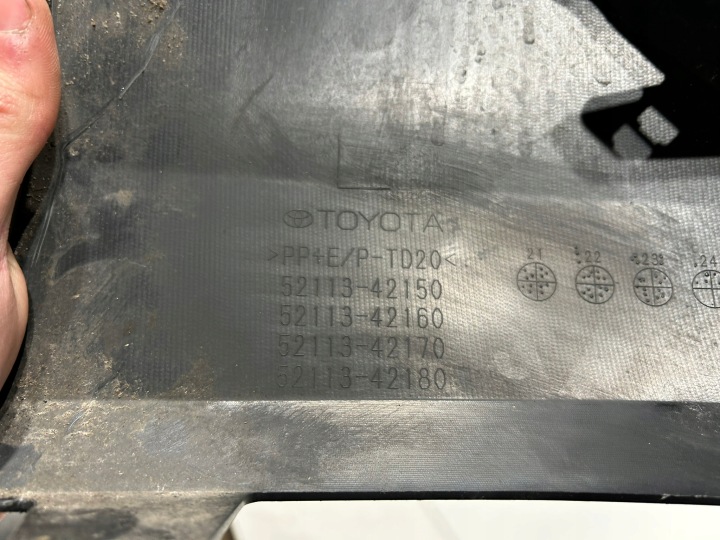 фото №6, Toyota bz4x уголок бампера левое передний левые перед оригинал!!! bez pdc