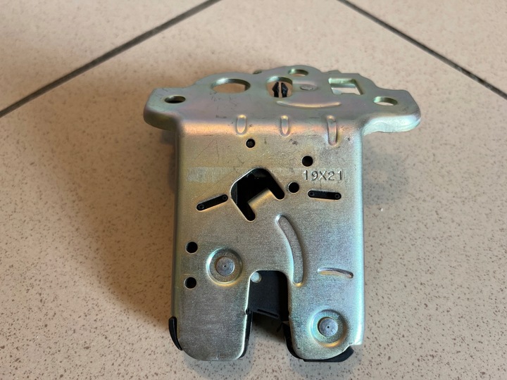 фото №6, Замок крышки багажника audi seat skoda octavia 3 оригинальный номер