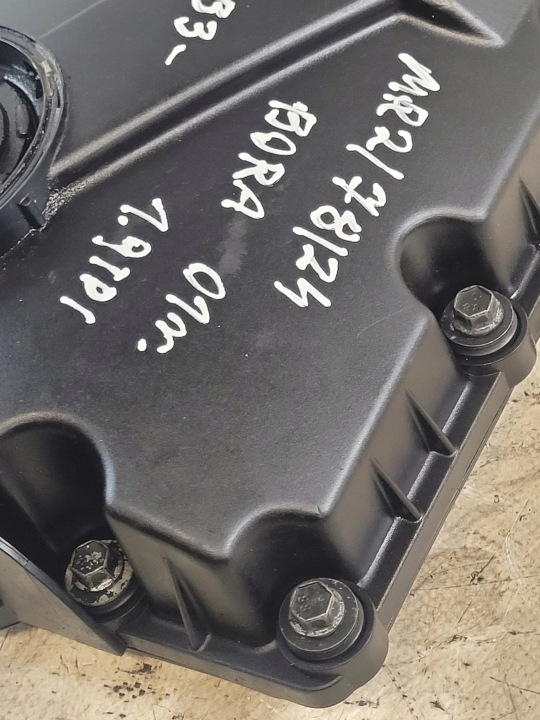 фото №6, Кришка клапанів oem номер 038103469aj volkswagen bora 1.9tdi 01r.