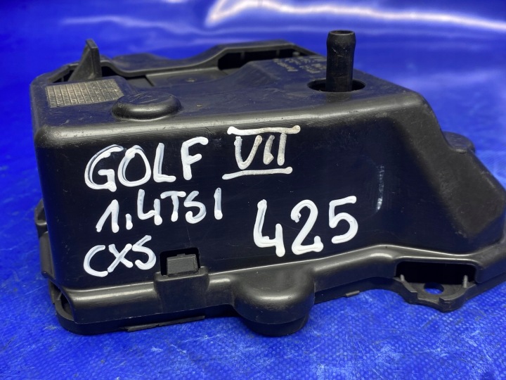 фото №10, Вентиляція картера масла масла vw golf vii polo v 1.4 tsi cxs 04e103464k
