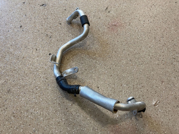 фото №10, Трубка  водяной турбокомпрессора porsche panamera 971 971122073r