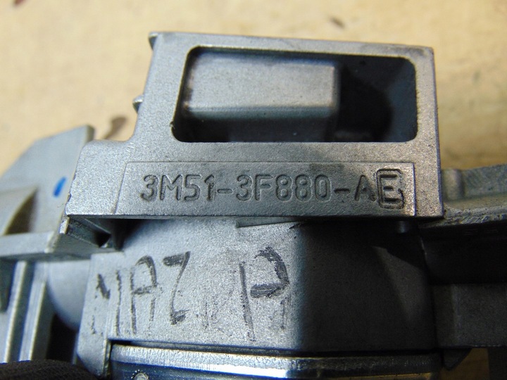 фото №10, Замок зажигания ключ mazda 5 ii cw 2010- 3m51-3f880-ae