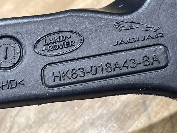 фото №5, Hk83018a43ba канал воздушный кабины f-pace