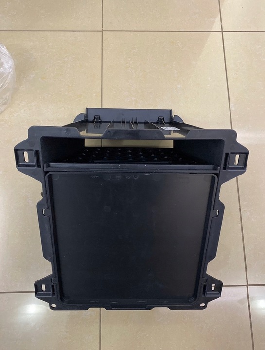 фото №6, Audi a8 s8 d4 h4 туннель бардачок 4h0885205d