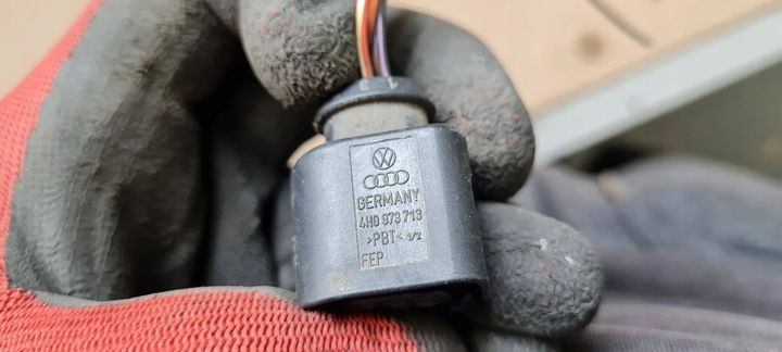 фото №13, S3 8v sedan a3 штекер разъём соединитель 4h0973713 3b0973813 vw