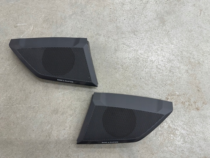 фото №1, Маскировочная накладка решётка заглушка панели консоли динамика q3 83a b&o