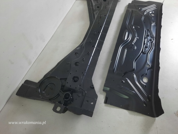 фото №6, Mercedes w 213 e-klasa балка подвески зад поперечина пола a2136105802