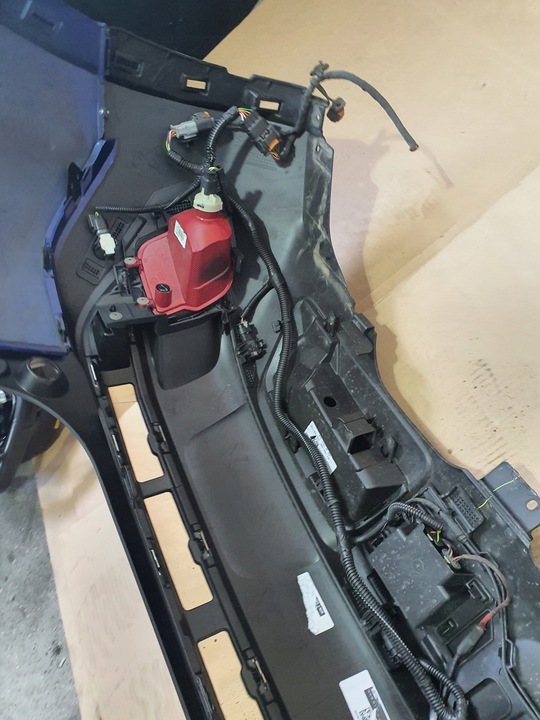 фото №8, Бампер зад комплектный 6 pdc peugeot 3008 ii