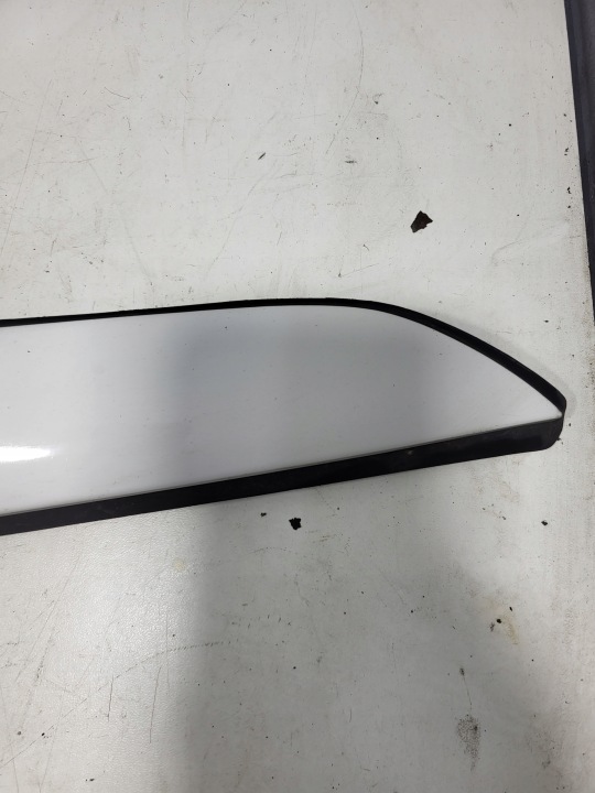 фото №8, Молдинг скла лобовий праве перед citroen c4 picasso ii 9676784980 ewp білий
