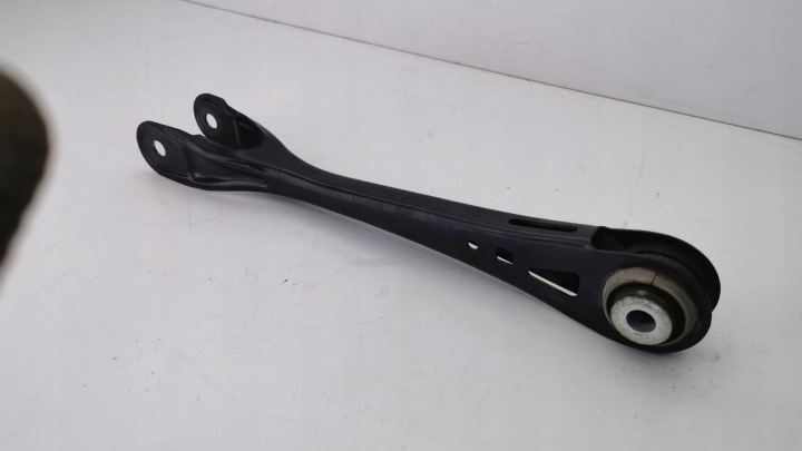 фото №7, Cfd978 bmw 5 g30 g31 g38 ричаг  заднє 3332686114 зад сторона права