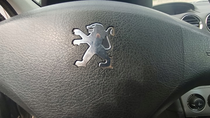 фото №8, Кермо peugeot 308