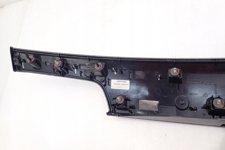 фото №8, Jeep grand cherokee wk2 накладка крышка зад камера