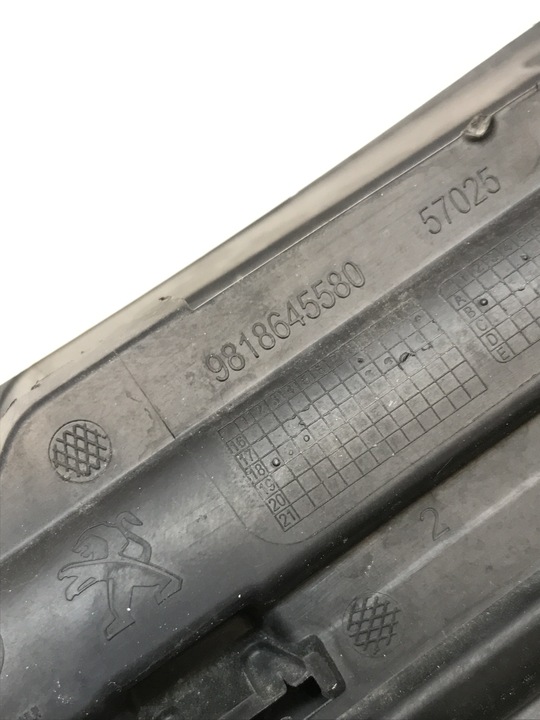 фото №9, Peugeot 308 t9 решётка решётка средняя бампера перед aa38261457