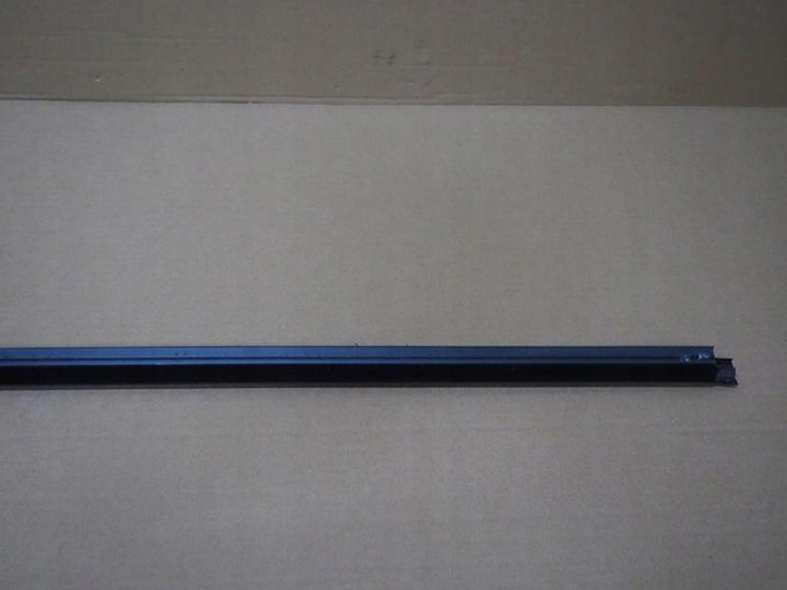 фото №6, Планка накладка двері ущільнювач скла лівий перед ford ka plus