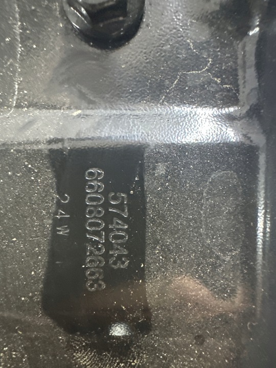 фото №11, Volvo ex30- кронштейн кріплення балка ременя перед