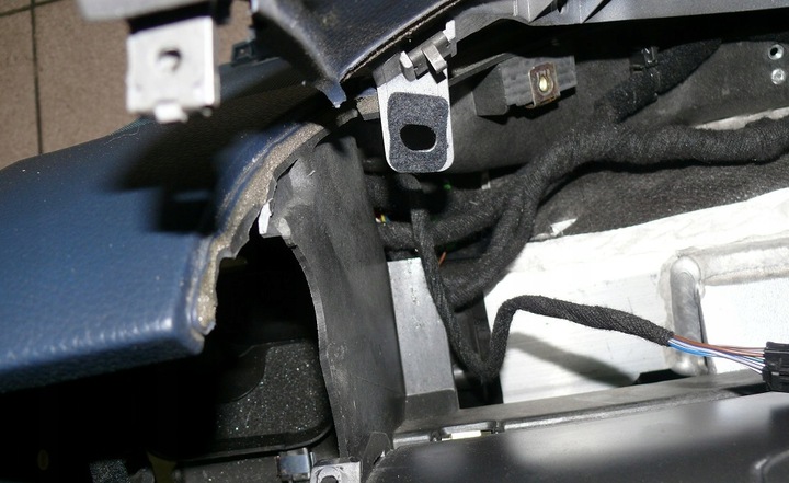 фото №9, Панель раздаточная подушка безопасности vw phaeton 02-05 европа