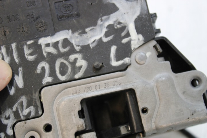 фото №4, Замок дверь правая перед mercedes clc w203 2037200135 европа