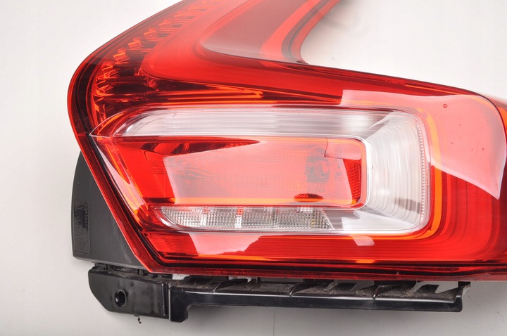 фото №9, Volvo xc40 ii лампа права задня правий зад 31446791