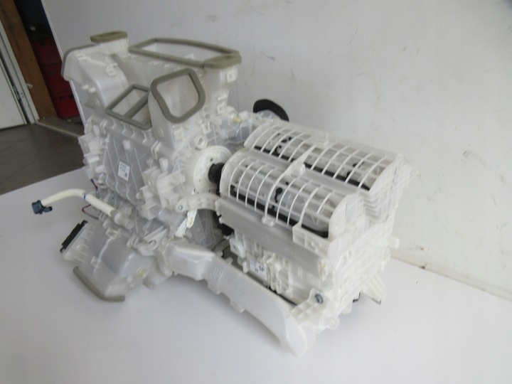 фото №5, Rav4 v 2.5 гибрид отопитель климатроник dwustrefow