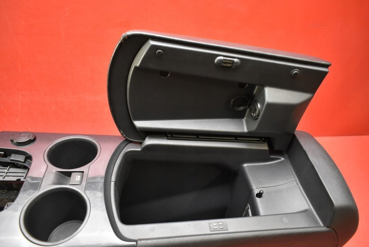 фото №9, Туннель средний подлокотник кожаный eu peugeot 3008 1 i 10-13