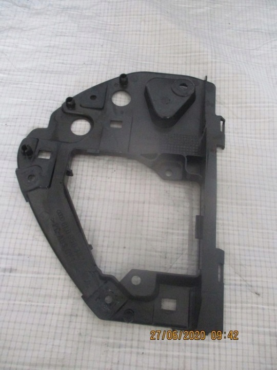 фото №5, Рамка запобіжників audi a3 8l leon 8l0858387a
