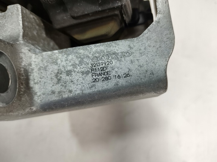фото №7, Volvo xc40 20r подушка кріплення двигуна 32139920