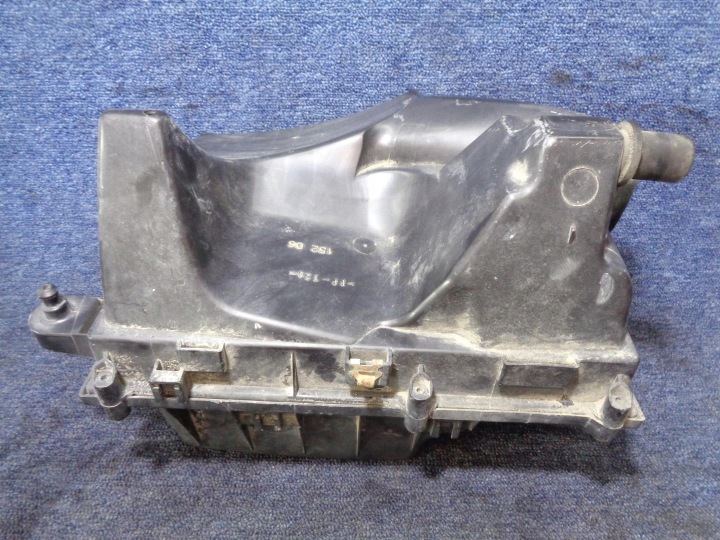 фото №8, Корпус фільтра повітря 9177264 fiat croma 2 ii 2.2 16v 2005-2011r.
