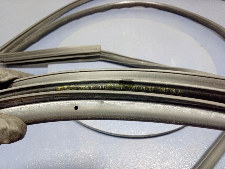 фото №6, Alfa romeo brera 05-10 прокладка дверь правых правая