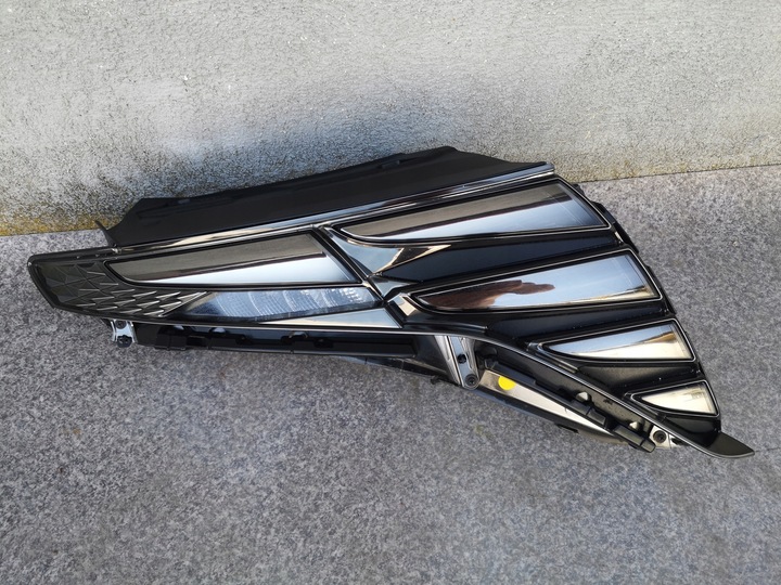 фото №1, Hyundai tucson 4 iv 20-24 2020-2024 повний led праві верхній оригінал