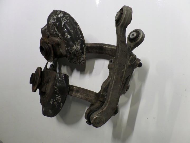 фото №1, Audi a6 c6 2.7 tdi ступица поворотный кулак передняя