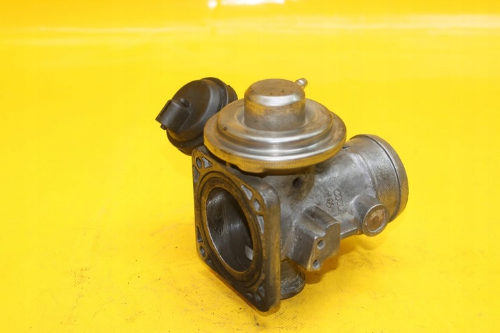 фото №2, Клапан egr sprinter 2.9 tdi 074129637b