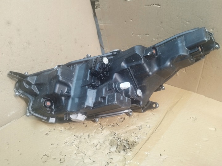 фото №9, Toyota yaris 4 iv 19+ фара права повний led