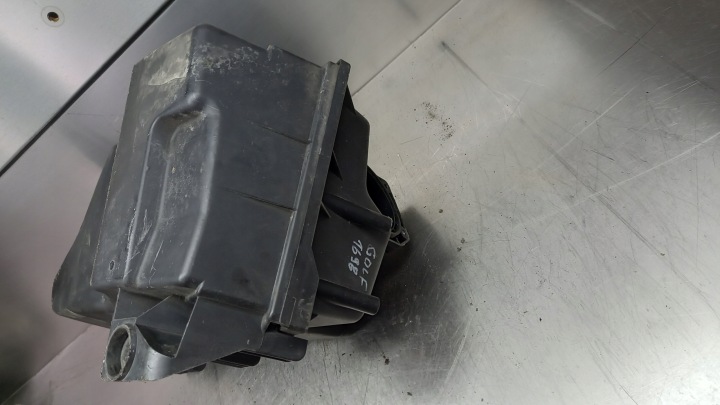 фото №5, Корпус фільтра повітря volkswagen golf iv 1.6b 99r 1j0129607d