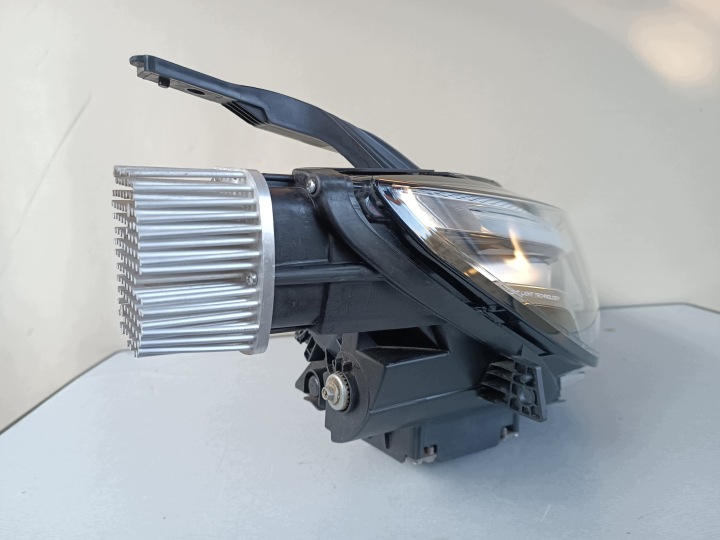 фото №13, Mg zs рестайлинг 2020-2024 фара правая передняя полный led 10550754