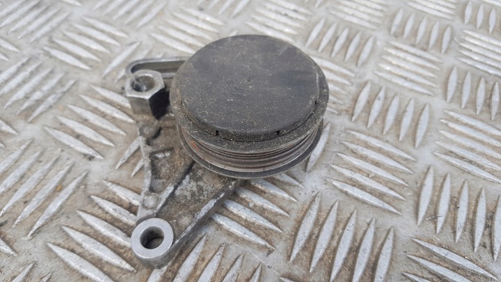 фото №12, A4 b5 1.8 ролик натягувач ремінь 058260511