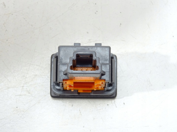 фото №2, Переключатель крышки задней lexus rc f rcf 15a998