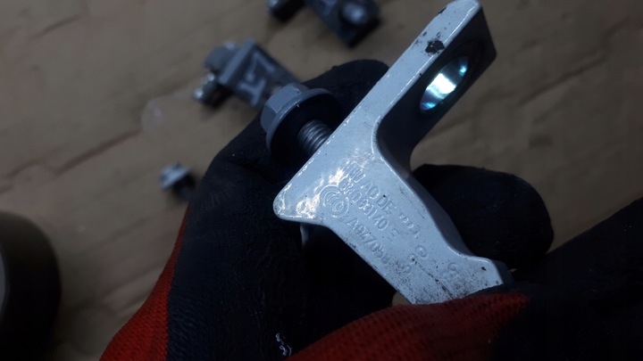 фото №9, S4 b8 рестайлинг a4 петля петли дверь левый зад ls9r