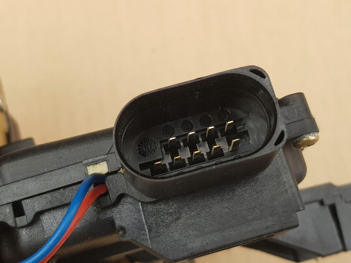 фото №10, Замок дверь правые перед / audi a2 / 8z1837016a / 9 pin / европа / исправный