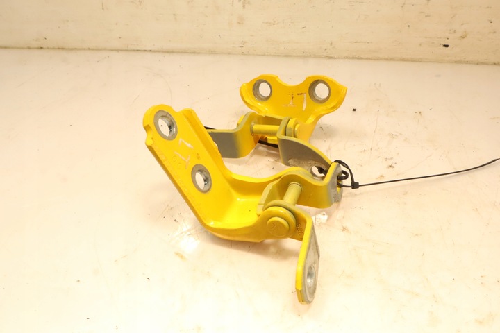 фото №3, Петля двері лівий зад lexus lbx 1.5 гібрид