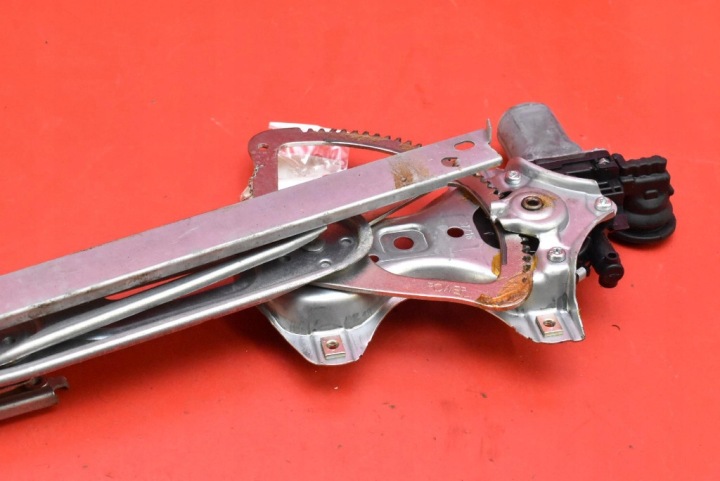 фото №6, Стеклоподъемник правый перед eu 85710-0d100 toyota yaris 3 iii 5d hb 17-19