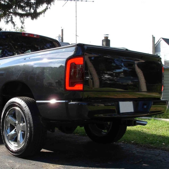 фото №11, Dodge ram 2002-2006 фара лампы зад kpl led европа жёлтый поворот тонированный