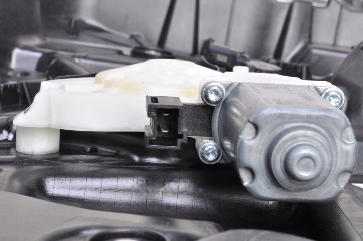 фото №8, Mercedes w177 подъемник стекла левые перед a0009065806 a1777200000