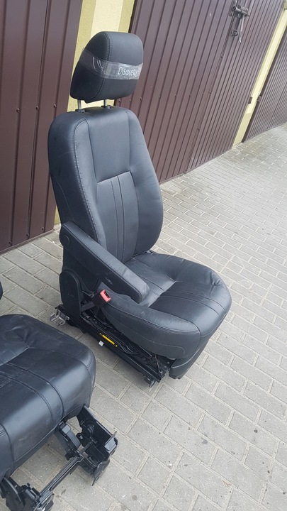 фото №13, Сиденья диван кожа электрический discovery iv 7 человек