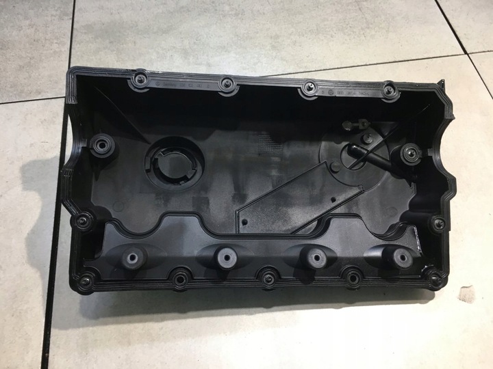фото №5, Крышка клапанов audi a4 b6 1.9 tdi 038103469r