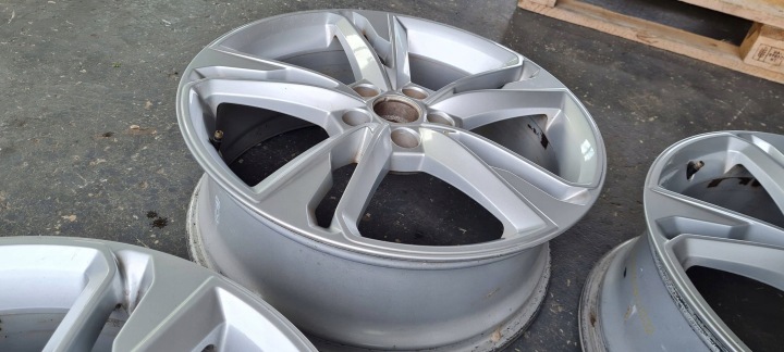 фото №13, Audi q3 83a  алюмінієві диски диски alumionwe 5x112 r19 et43 7.0 83a601025m