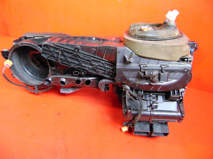 фото №1, Vw passat b6 3c отопитель корпус climatronic 2 зона европа 3c1820003b