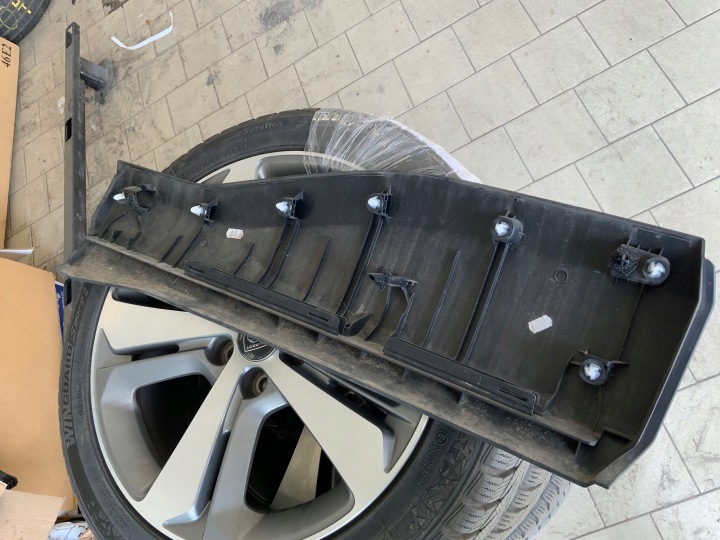 фото №8, Citroen c4 iii e-c4 молдинг двері ліві зад задні 9830659680