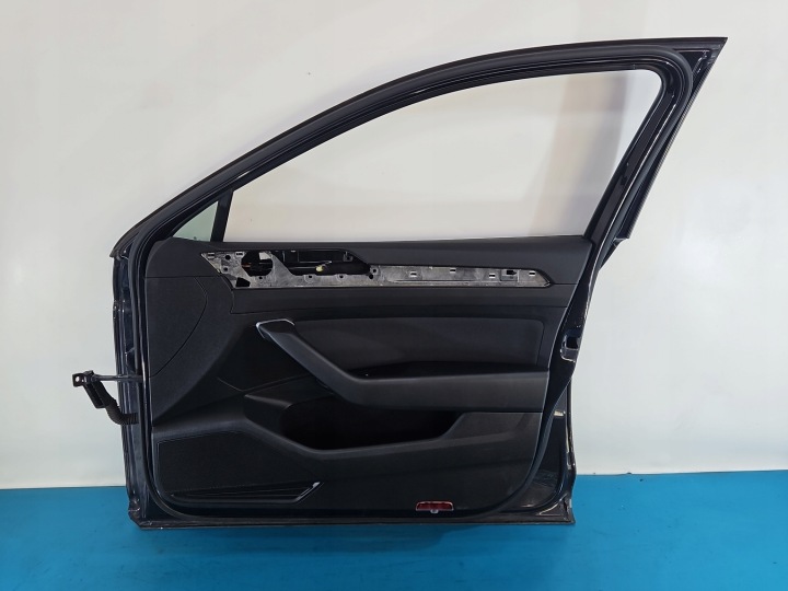 фото №11, Дверь перед правое пассажира vw passat b8 чёрный lc9x