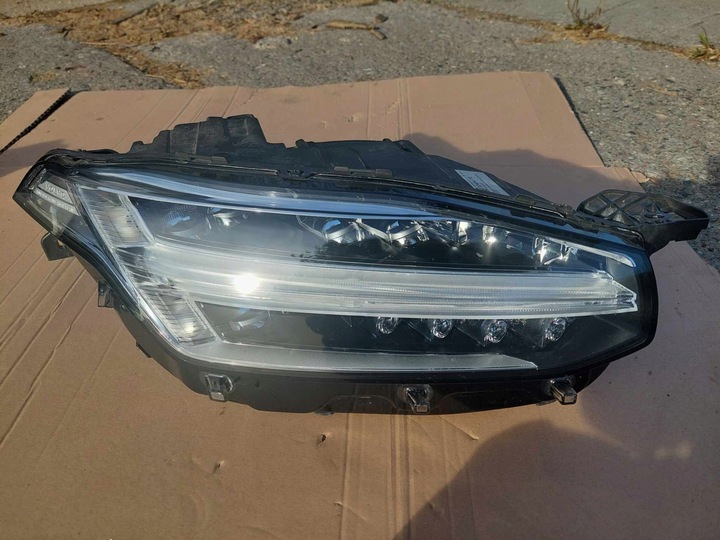 фото №8, Volvo xc90 ii рестайлінг ultimate бампер капот лампа led pas перед радіатор 723