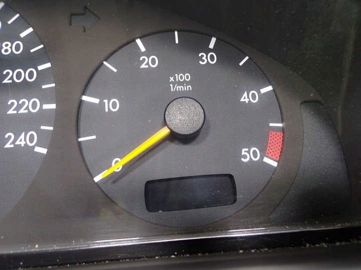 фото №4, Mercedes w210 2.2 cdi спідометр  a2105405048